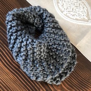 Hand Knitted O Scarf